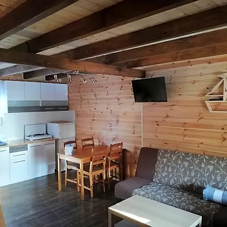 山林小屋 Letniskowy Marmar Pierkunowo